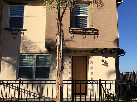 3rd image of 40292 Calle Real