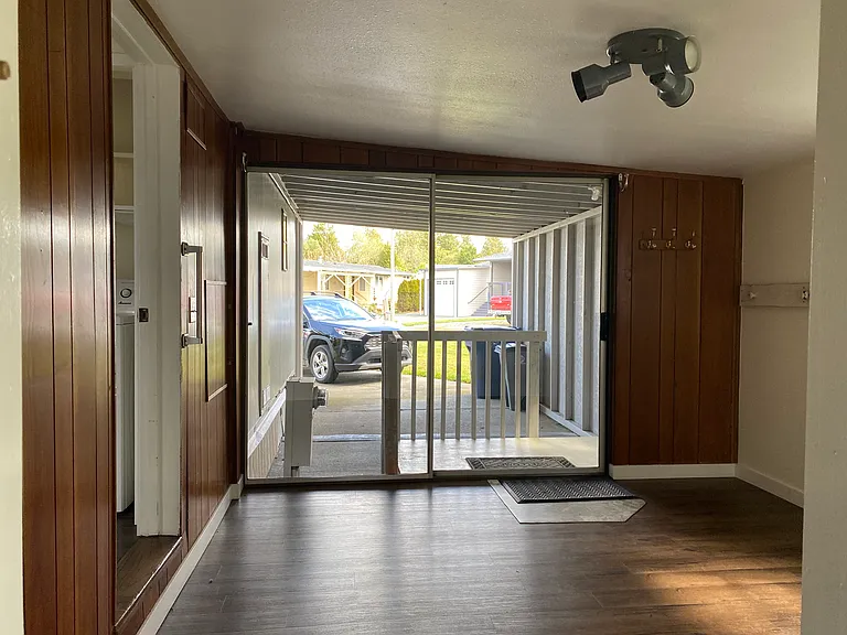 2208 Dublin Pl — Photo 8