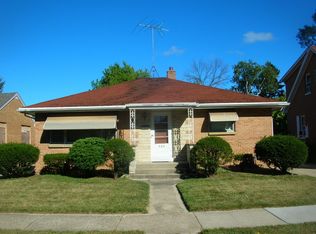 525 S Lincoln Ave, Waukegan, IL 60085
