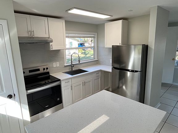 3rd image of 4118 Nelson Ave