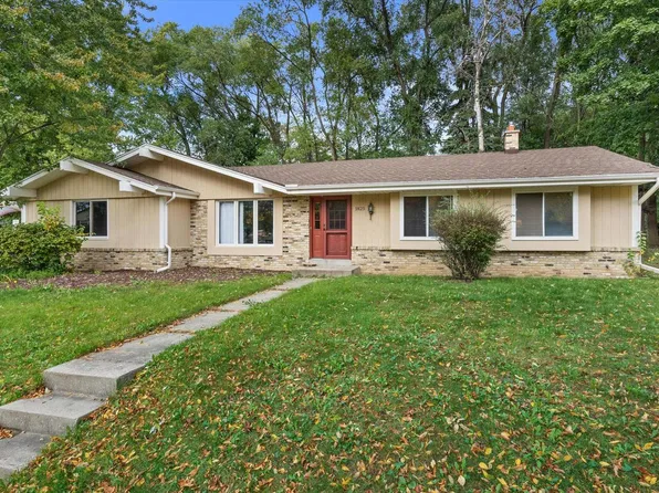 1825 Wolf ROAD, Waukesha, WI 53186