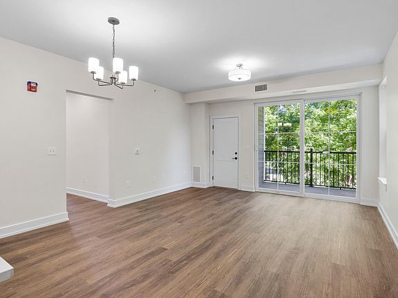 4th image of 200 Dunnwood Green Ln #203