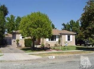 18349 Calvert St, Reseda, CA 91335