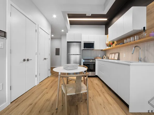 219 Lenox Road image 7 of 18