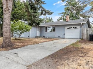 924 SW London Ter, Oak Harbor, WA
