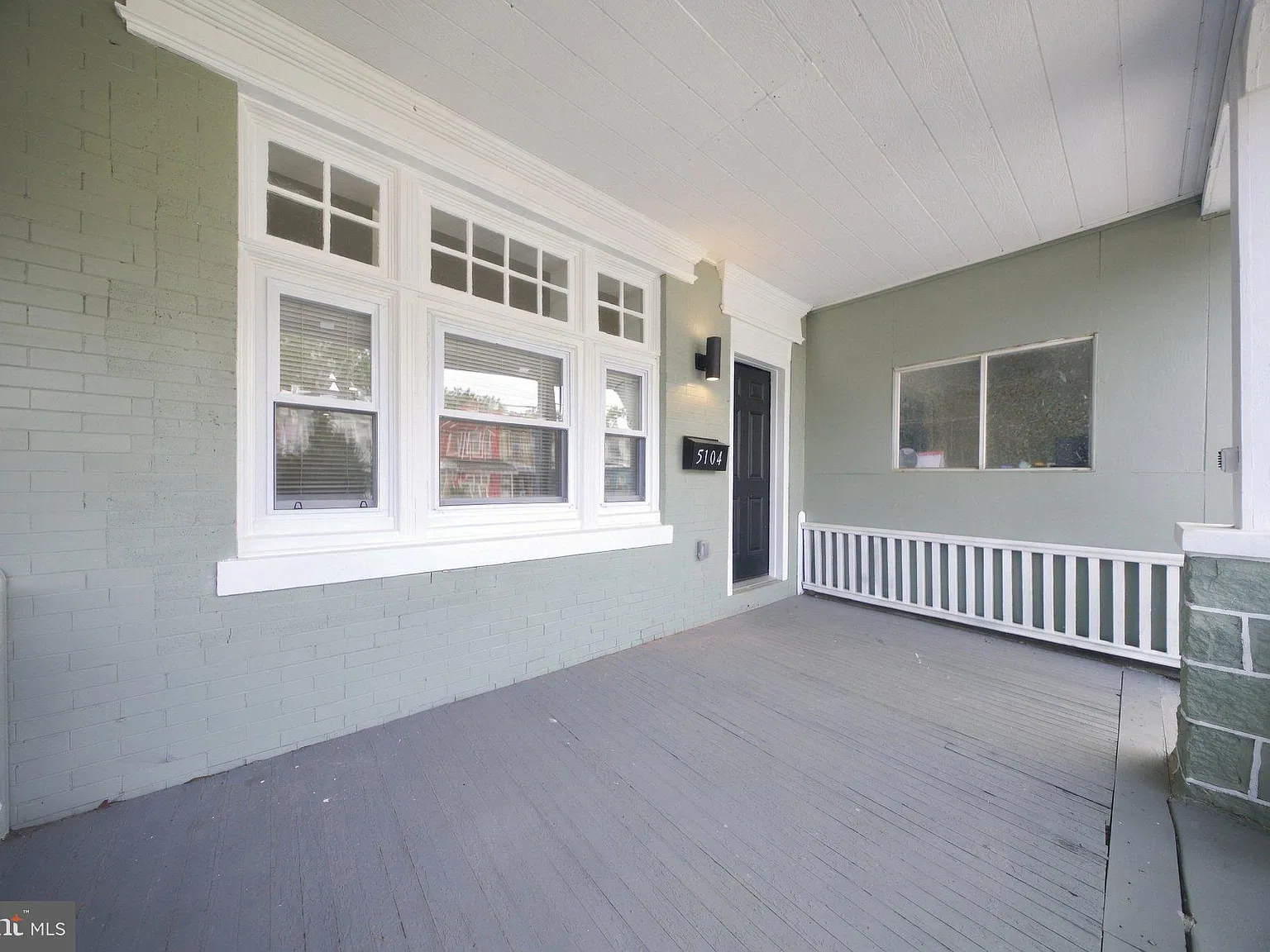 3 bed, 1.5 bath, 1362 sqft, $2,400 — Photo 3