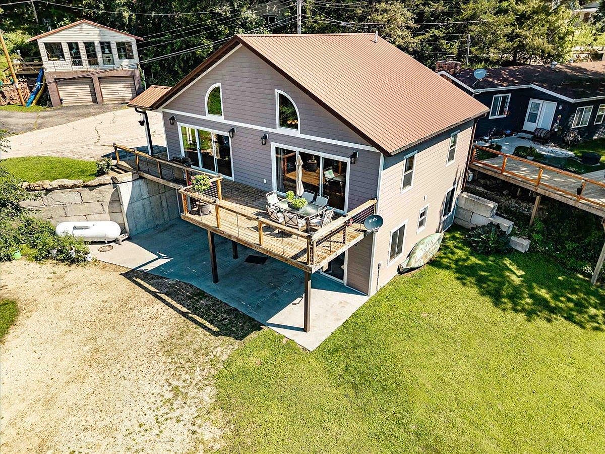 415 Bench Street, Lynxville, WI 54626 | Zillow