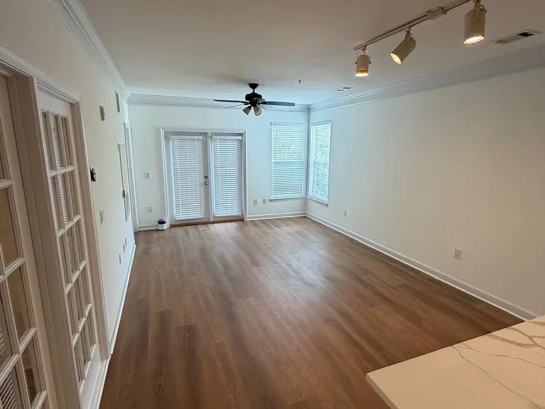 501 Hungerford Dr #356 — Photo 9