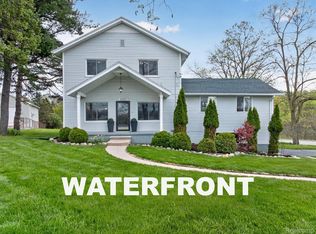 12409 N Fenton Rd, Fenton, MI 48430