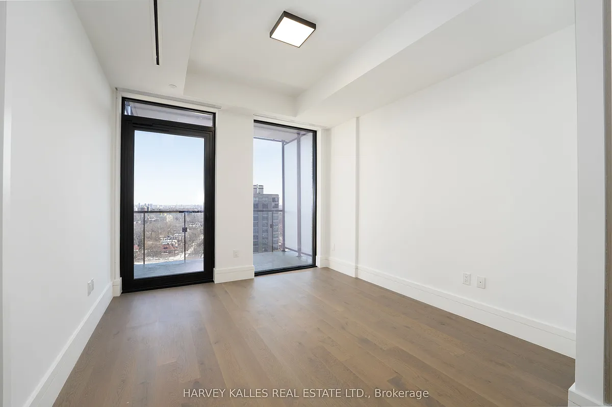 Building Photo - 215 Lonsdale Rd #1505