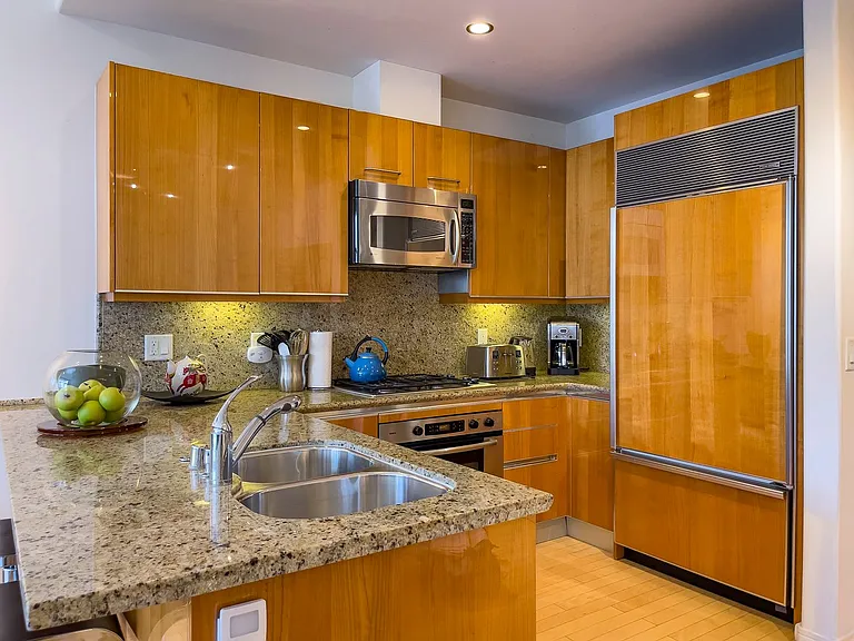550 Front St #907 — Photo 15