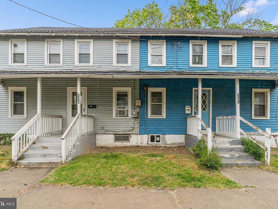 1st image of 257 Pine St S #259