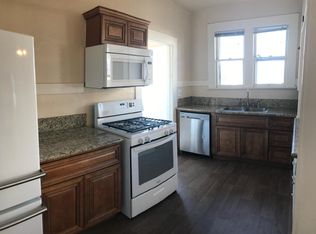 215 W Washington Ave, Santa Ana, CA 92701