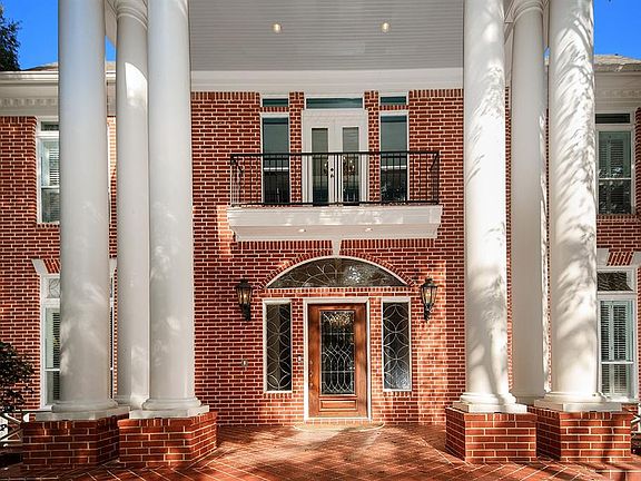 Built by Wally & Leo Westbrook in 1988.