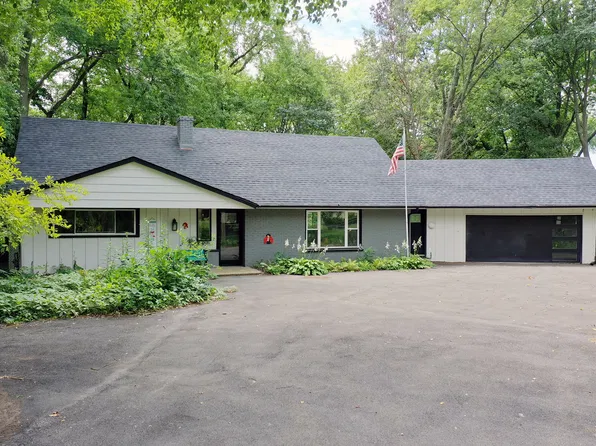 22 Erin Ln, Kankakee, IL 60901