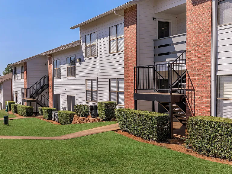 Sunridge Apartments — Photo 18