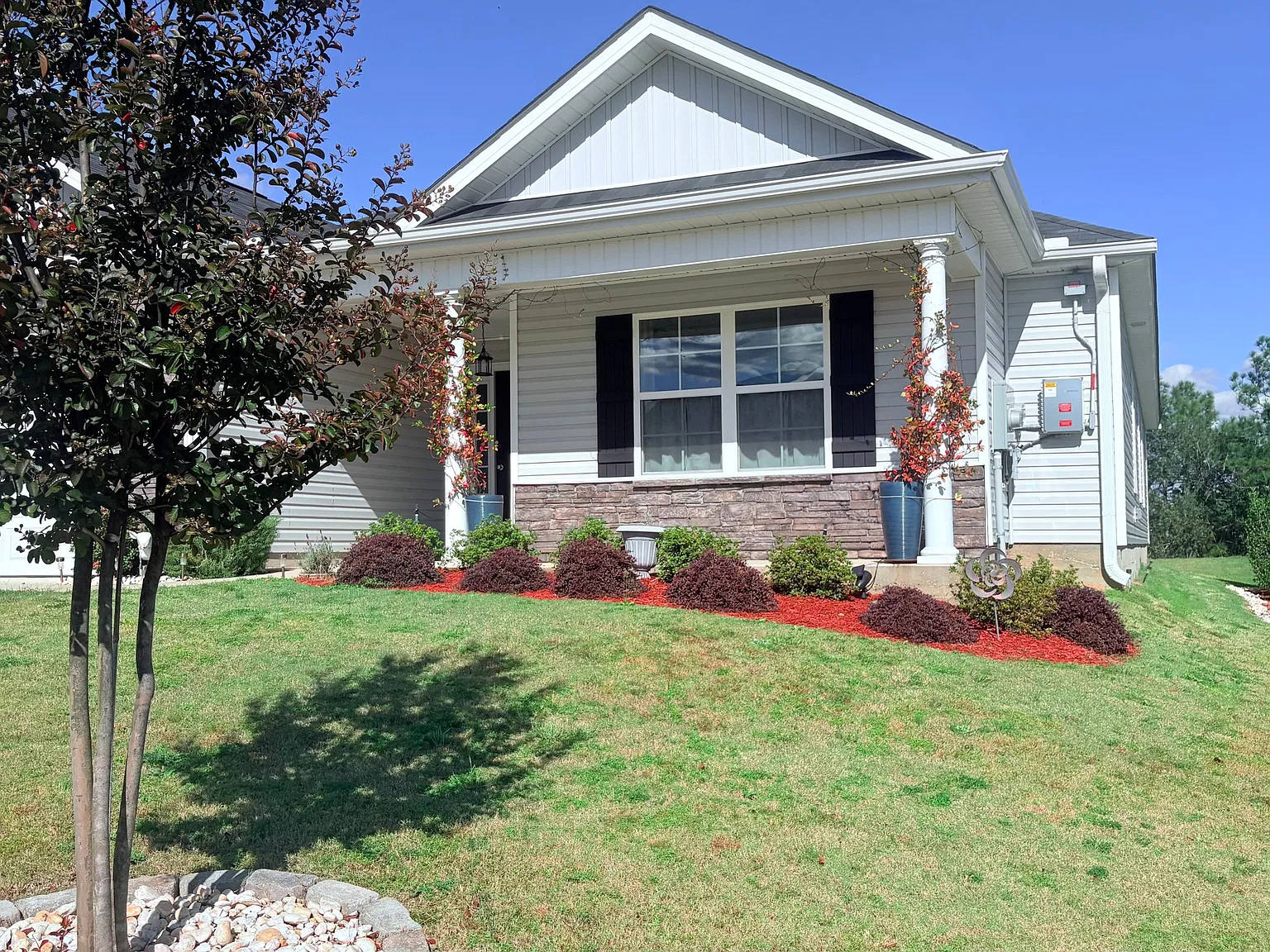 226 Sutton Court - 1 — Photo 1