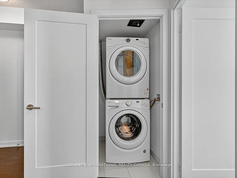 10 York St #2105 — Photo 16