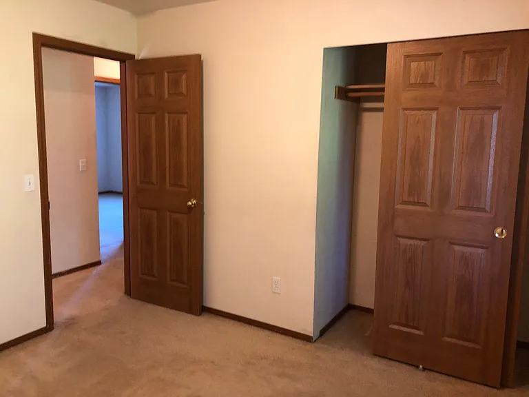 749 SW Regency Dr — Photo 12