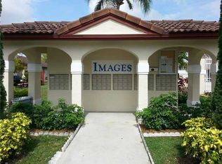 10854 NW 8th St, Pembroke Pines, FL 33026