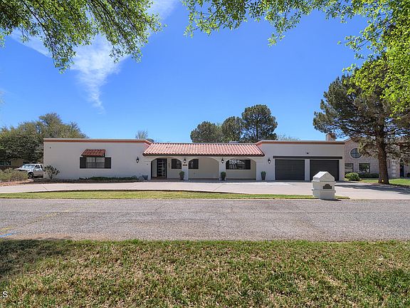 2nd image of 616 Mount Cristo Rey Ln