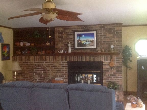 2nd image of 816 Cassie Dr