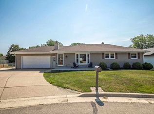 2640 Hillcrest Ct, Monroe, WI 53566