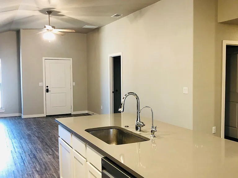 3217 Volney Ave — Photo 6