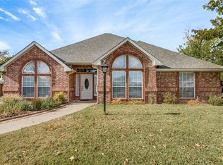 1517 Forest Meadows Ct, Bedford, TX 76021