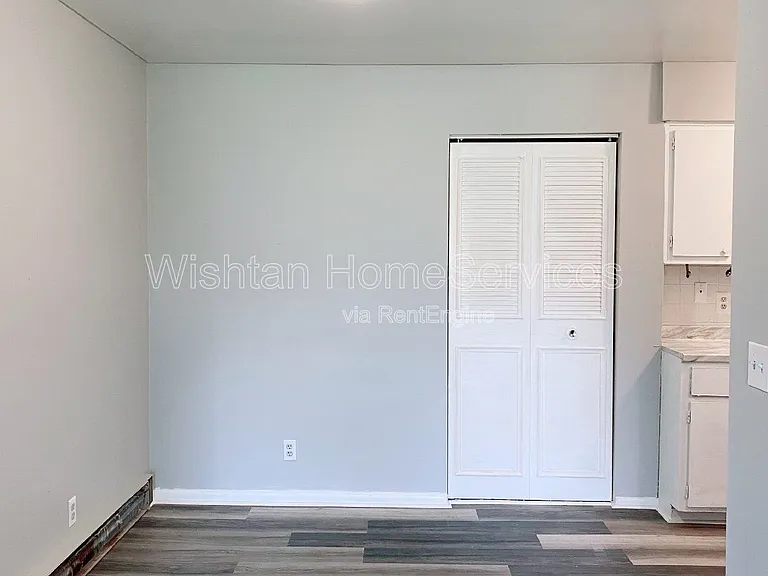 219 Charleston Blvd #5 — Photo 3