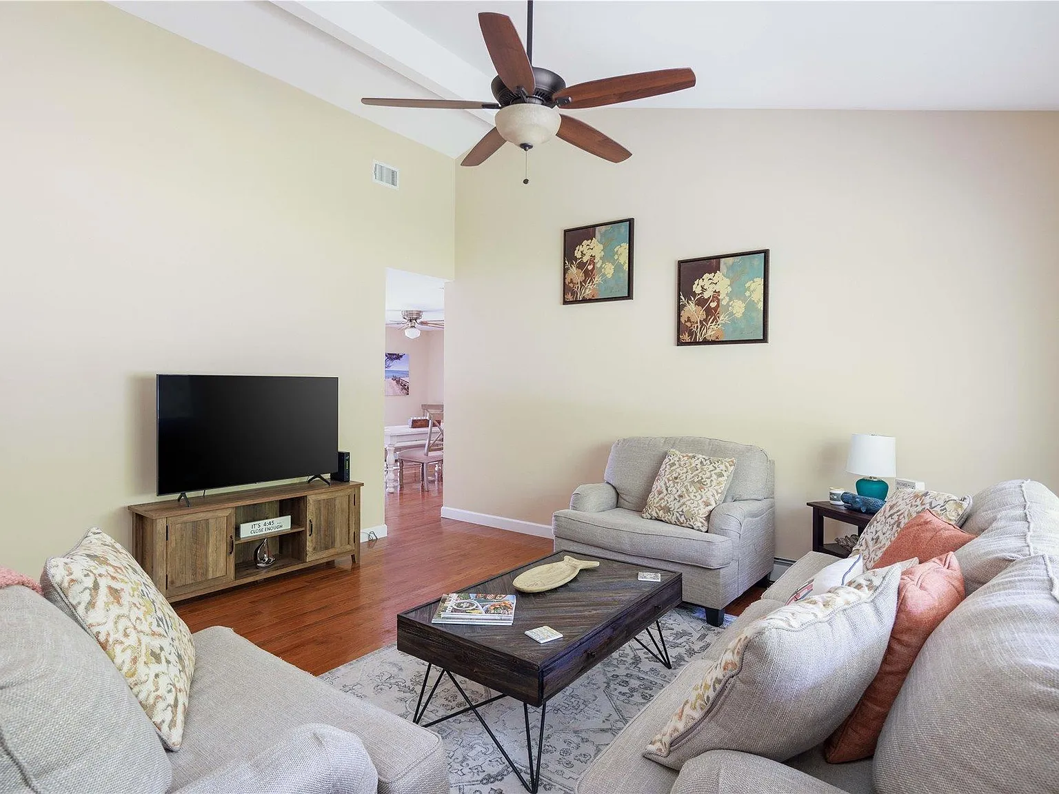 3 bed, 2.0 bath, $8,000 — Photo 3