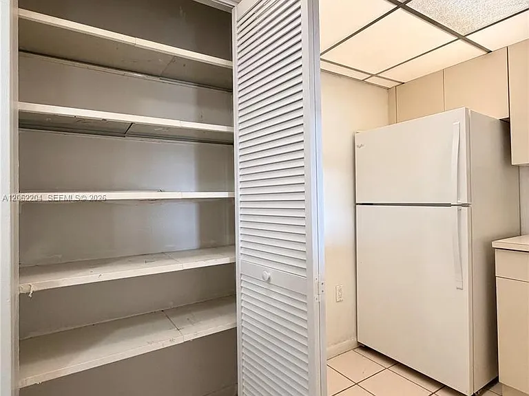 10431 N Kendall Dr #D314 — Photo 8