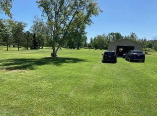 7745 N Point Dr, Port Austin, MI 48467
