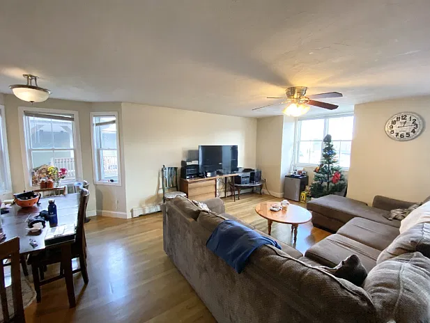 5 bed, 9999 sqft, $8,500 — Photo 3