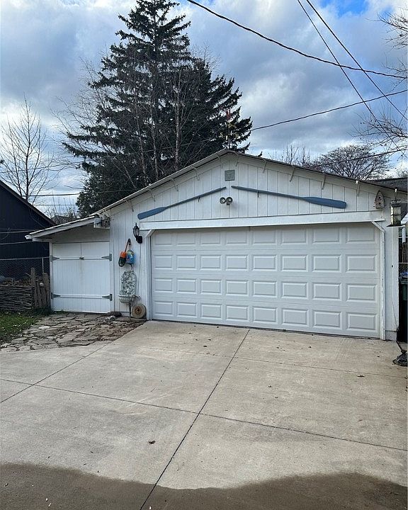 49 Brocton St, Rochester, NY 14612 Zillow