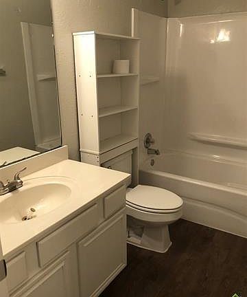 5th image of 13189 Lauren Ln