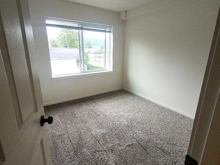 Kendal Court Apartments, 2 Bedroom, 1 Bathroom Apartments for Rent! — Photo 59