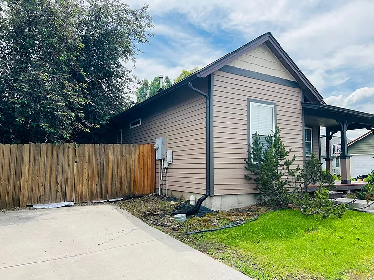 208 Bentley Park Loop — Photo 2