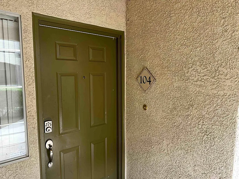 10213 King Henry Ave #104 — Photo 4