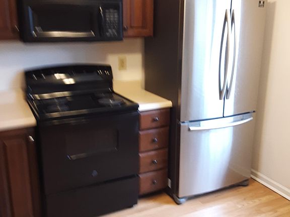 5th image of 6690 Wimbledon Dr