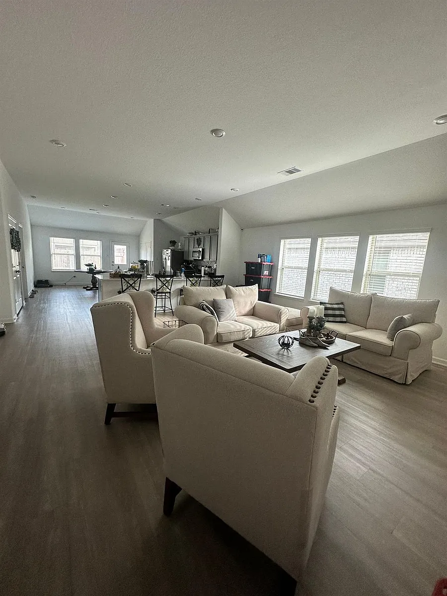 Building Photo - 25406 Rustic Square Trce