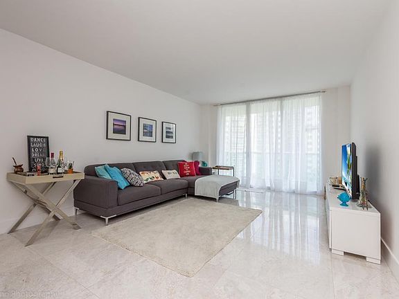 2nd image of 19390 Collins Ave APT 1-708