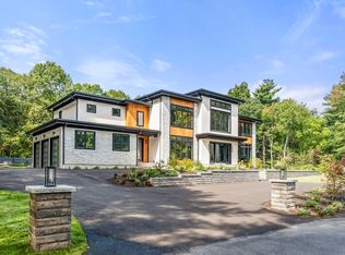 68 Locust Ln, Needham, MA 02492