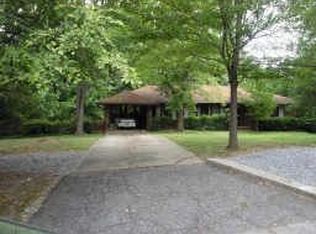 210 Stewart Dr NE, Sandy Springs, GA 30342