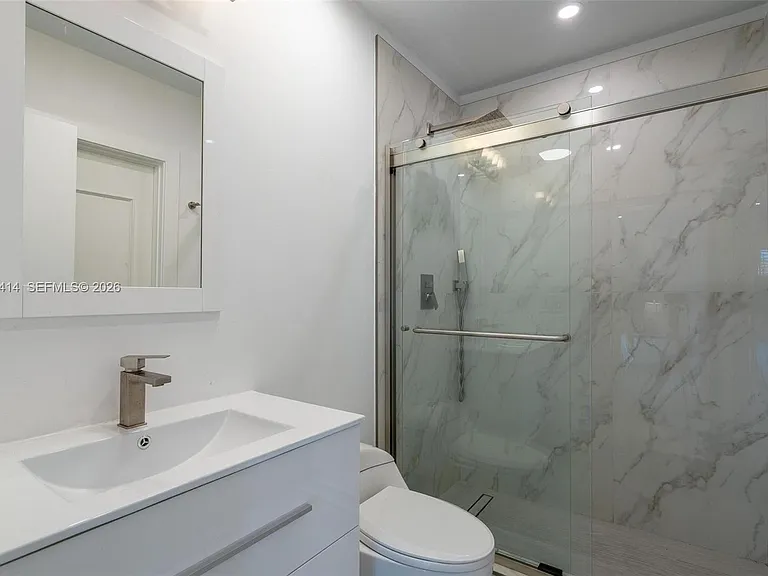 669 NW 15th Ave #0 — Photo 31