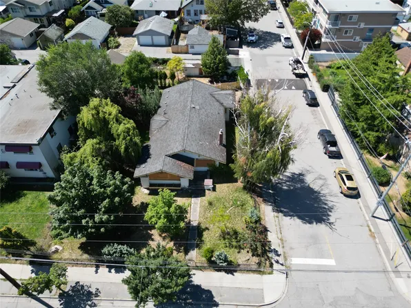 601 Winnipeg St, Penticton, BC V2A 5N1
