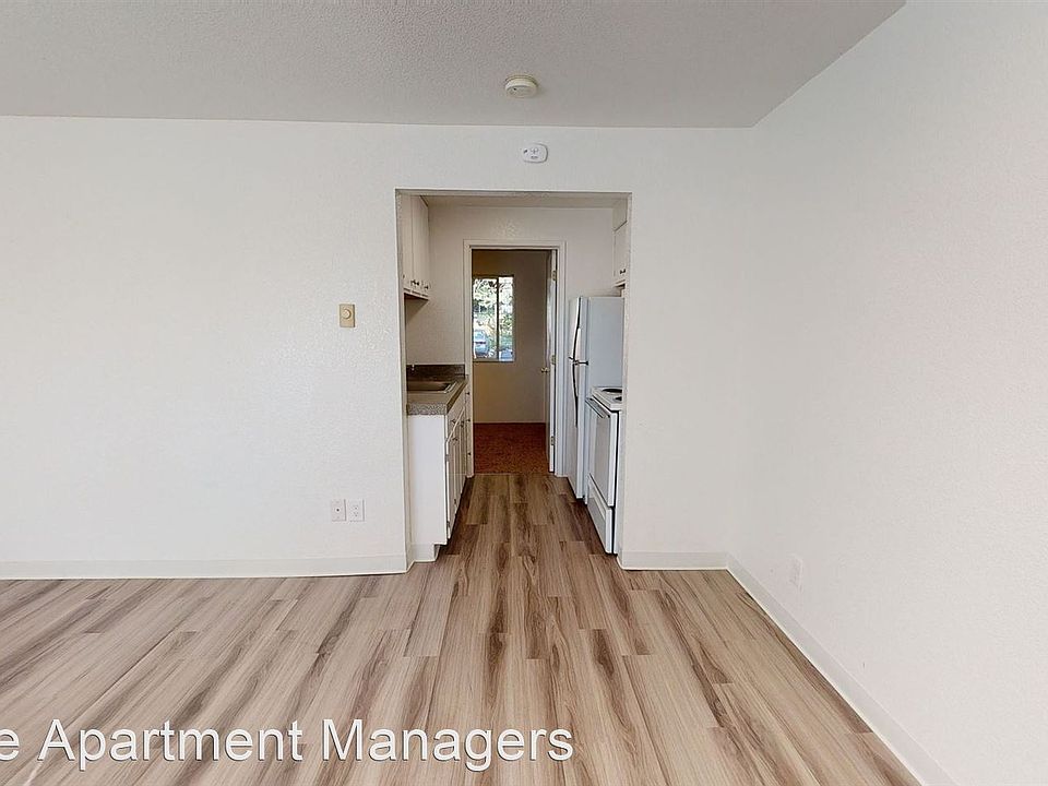 1st image of 1102 Olympia Ave NE #9