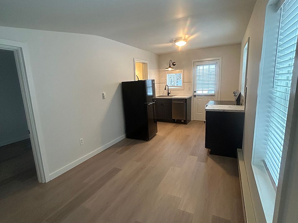 1st image of 5 Mission St #3