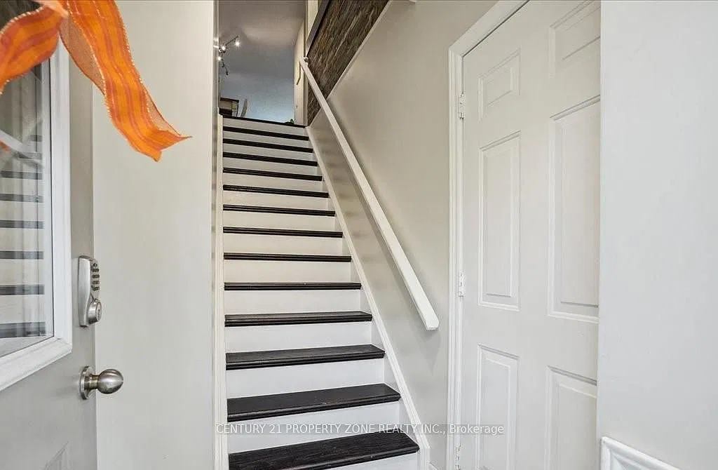 2 bed, $3,000 — Photo 3