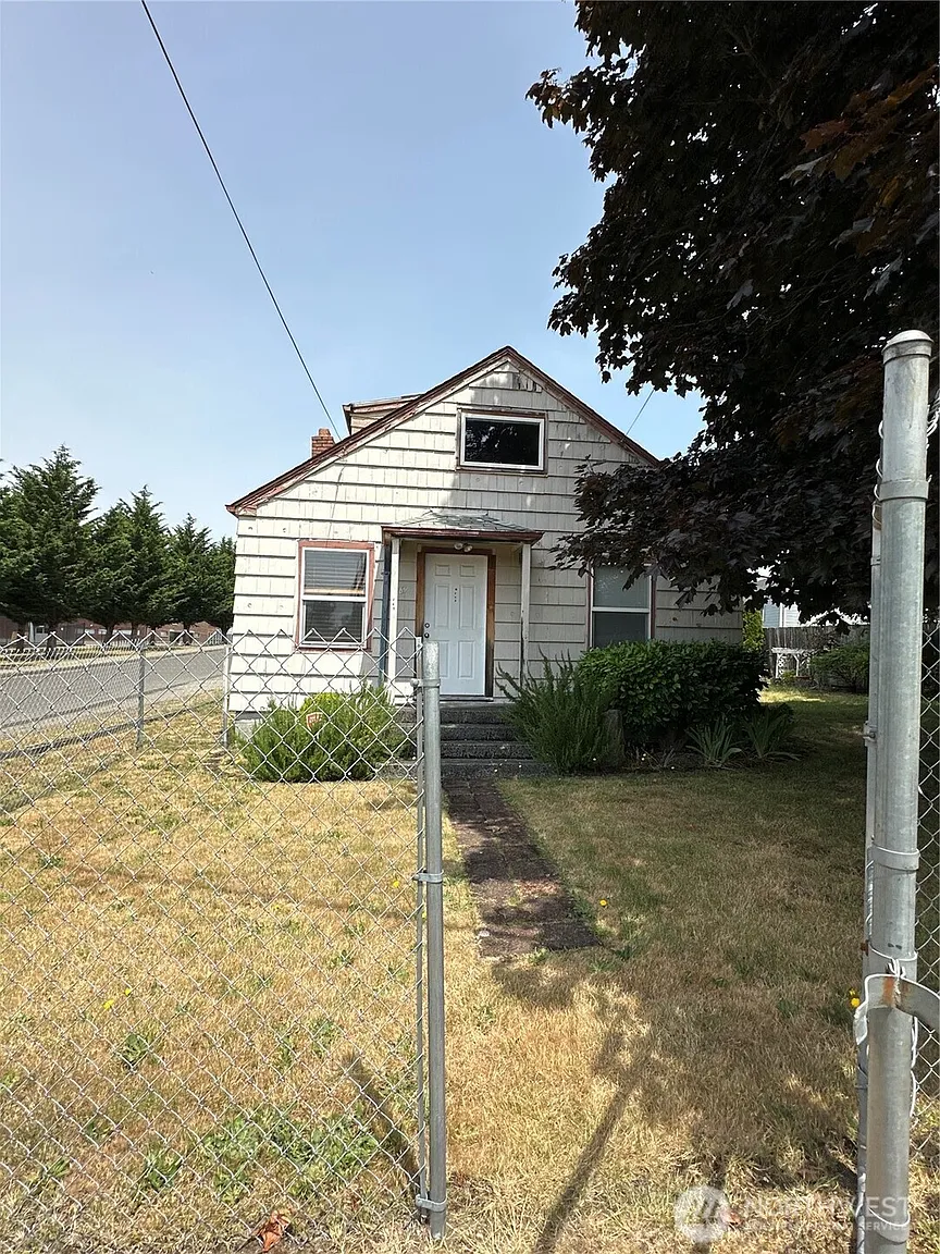 869 S 83rd Street photo 1